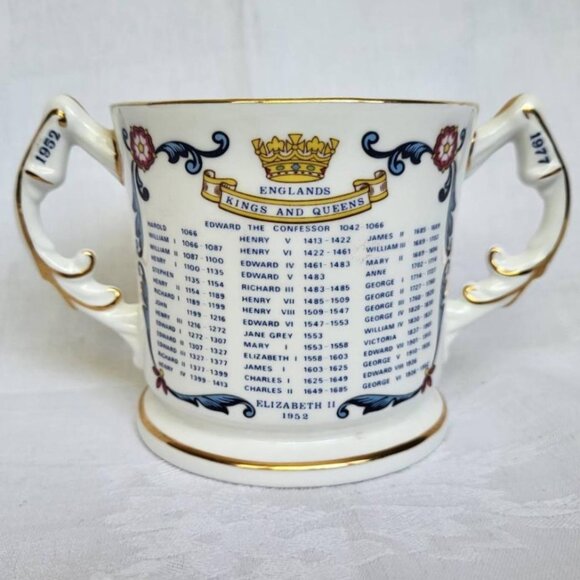 Queen Elizabeth II Silver Jubilee Mug by Aynsley - double handled - Picture 2 of 8